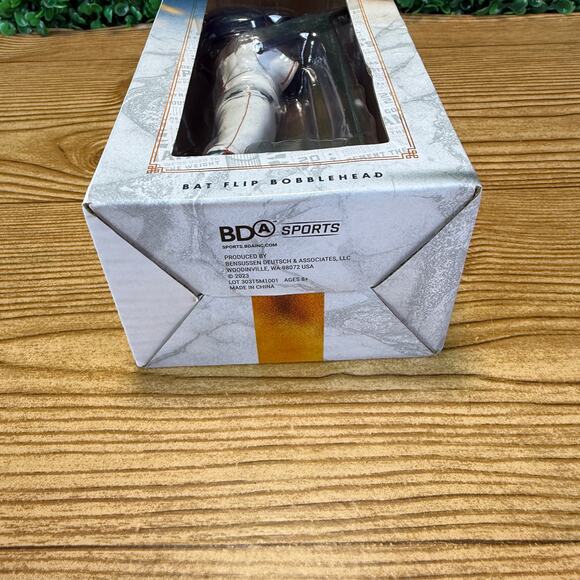 NIB Houston Astros Yordan Alvarez Bat Flip Bobblehead SGA 2023 - Picture 7 of 7